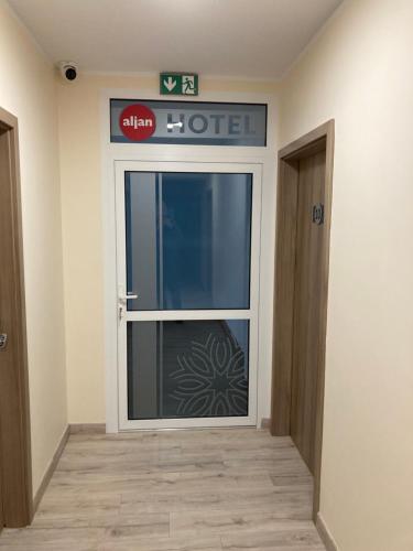 Ieeja, Hotel Aljan in Jaroslaw