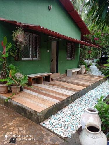 Interlude Cottage - beautiful cottage that lets you blend with nature