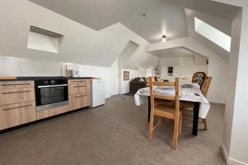 ห้องครัว, Apartment "Le Briand" charming base for your sightseeing in Touraine in เนอเซ