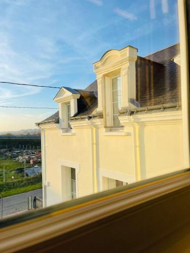 ทางเข้า, Apartment "Le Briand" charming base for your sightseeing in Touraine in เนอเซ