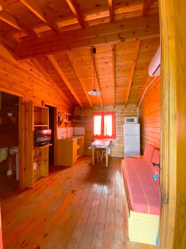 Bungalow image 3