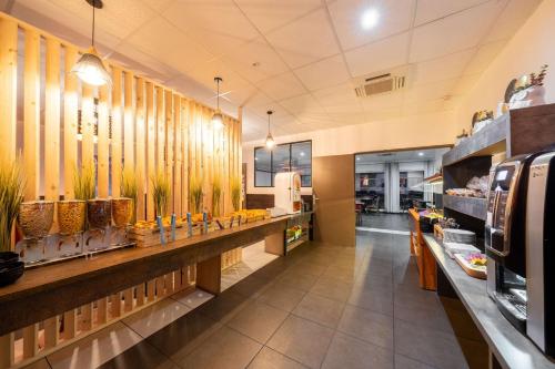 Comfort Hotel Dijon Sud - LONGVIC - image 5