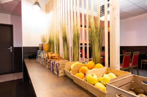 Comfort Hotel Dijon Sud - LONGVIC - image 7