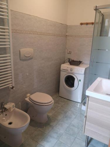 Baño, Bilocale Francesca in Erba