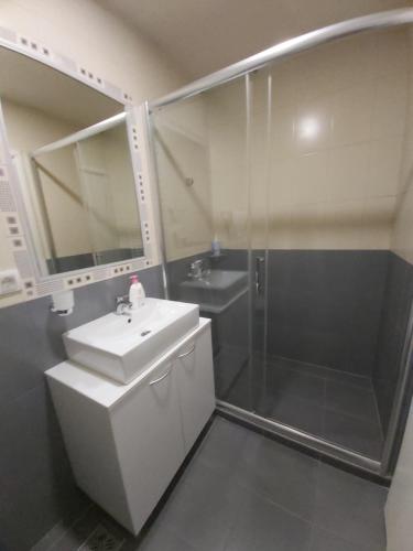 Double Room with Private Bathroom image 2