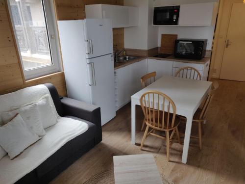 ห้องครัว, Appartement neuf 4-6 pers. aux pieds des pistes in อาเดอร์วีแยล-ปูเชิร์ก