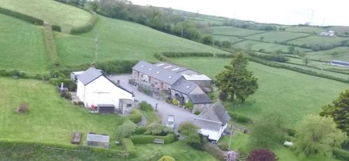 A szálláshely kívülről, The Reindeer Retreat Buttercup Twin in Llandyfaelog