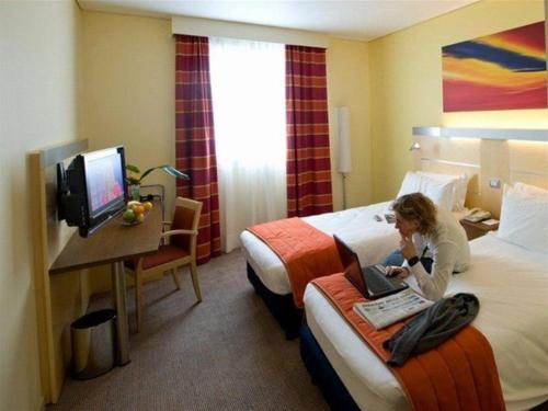 room detail thumbnail 1