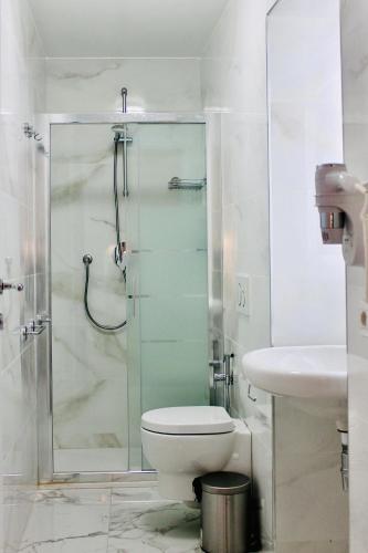 Hotel 900 Toscana – Florence, IA