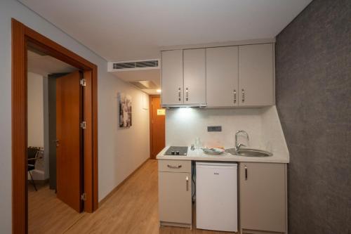Standard Suite image 10