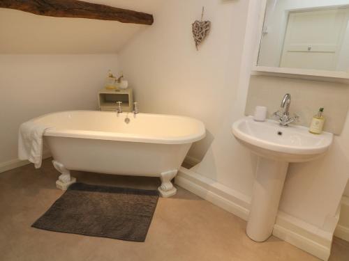 Carwood - image 2