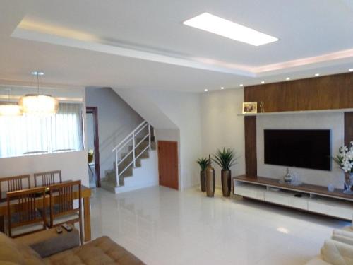 Costa Azul Beach House - Piscina e Churrasqueira