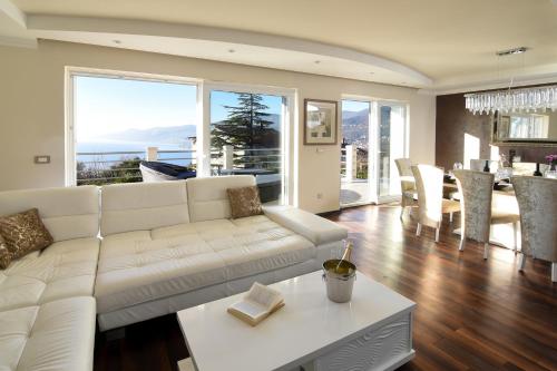 Villa Maelynn Opatija with Heated Pool and Sea View