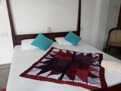 Deluxe Double Room (2 Adults + 1 Child) image 2
