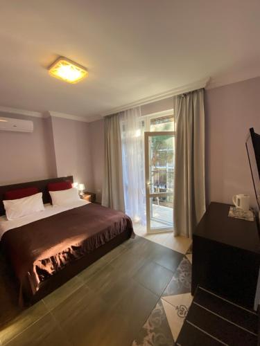 Gelendzhik Hotel - image 12