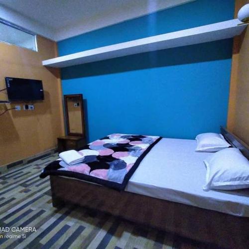 MONIRAMS INN. — Hotel in Hatikhuli