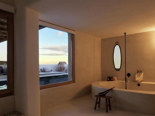 Nomad Mykonos - Small Luxury Hotels of the World