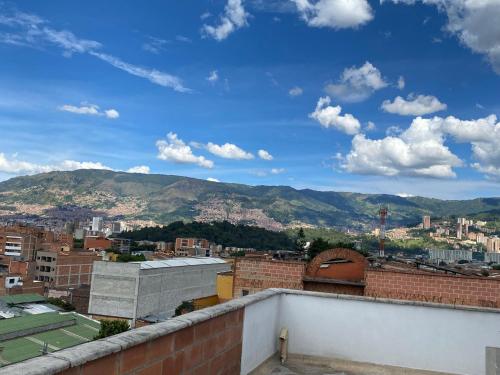 Beautiful 1 bedroom PH with 360 mountain view
