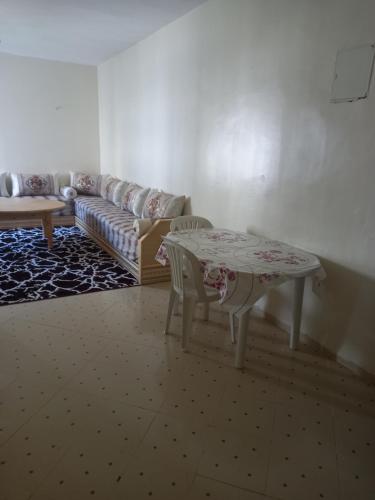 شقه مفروشه للايجار اليومي او الشهري في طنجه