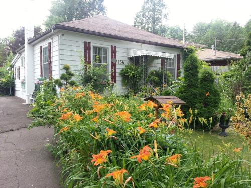 

Niagara Cottage Rental