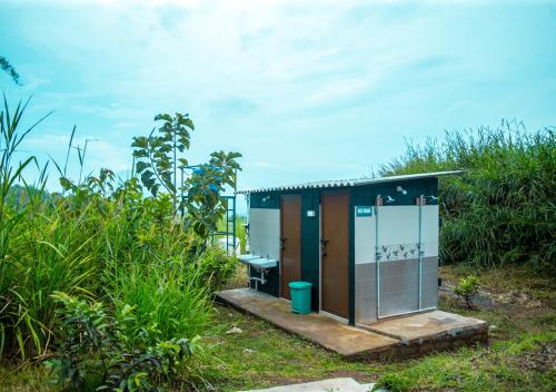 VOYE HOMES Shining Caves Tent Camping