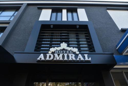 Admiral Hotel in เอลบาซาน
