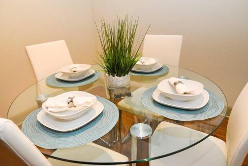 Beautiful 2 King Bed apartment Near Medical center,Pool,Free wifi