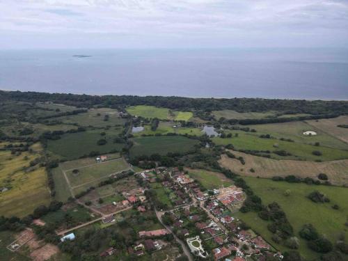 Popular community of Pedasi, 5 min from the beach