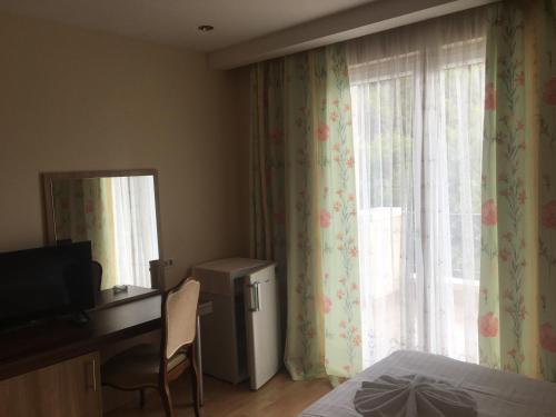 Double Room image 6