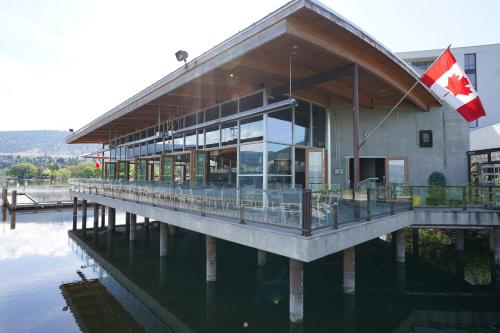المرافق, Penticton Lakeside Resort in Penticton City Center