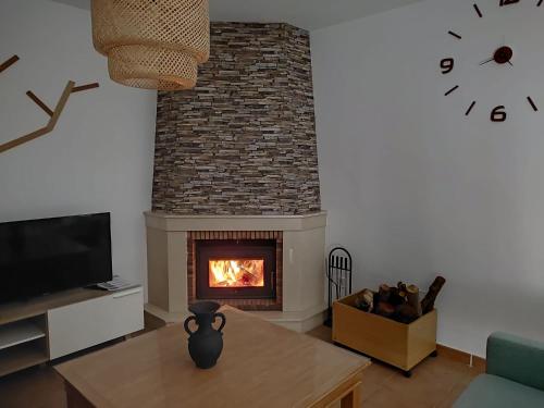  La Villa de Iker con Chimenea, leña gratis, Barbacoa y a 5 mint de Puy du Fou in 45122 Argés