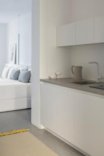 Villa Mimaze Minimalist Living - Tap to explore photos