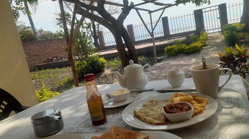 . Chisombezi Beach Lodge