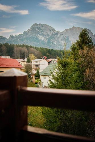 Suite with Mountain View