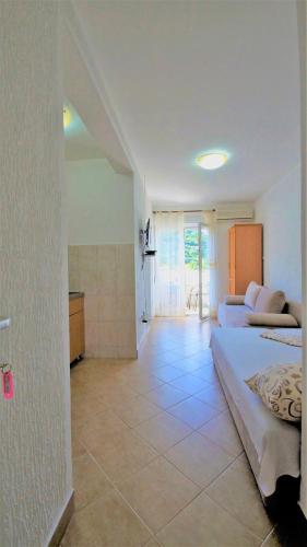 MM Apartments - image 13