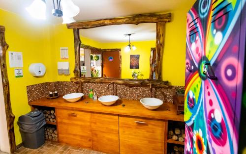 ADN Algo de Nosotros - Malaika – Medellin, VT