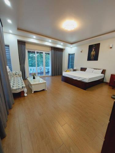 Xanh Villas Thach That - Venue Travel in Thach That District