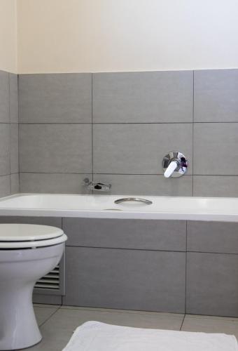 Comfy 2bed 2bath in a Secure golf estate WIFI, Roodepoort (fotografie 10)