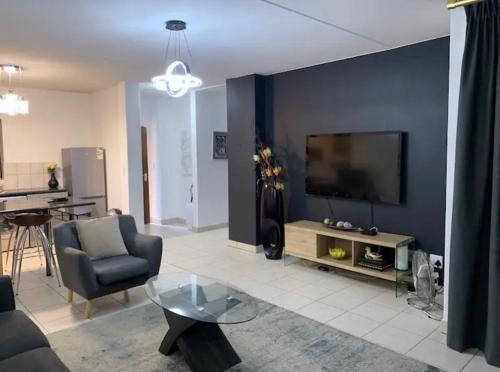 Lillys Quarter 1 - Newly Renovated!, Sandton
