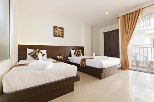 Chambre avec 2 lits, balcon