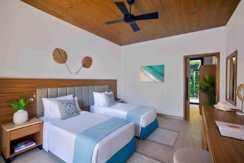 Anantara World Islands Dubai Resort, Dubai (photo 8)