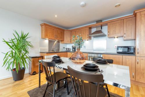 SECC Hydro Clyde View Apartment, Glasgow (photo 7)