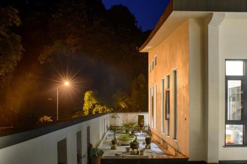 Floral Lux Hotel leshanyishuxianju花筑奢乐山一树闲居