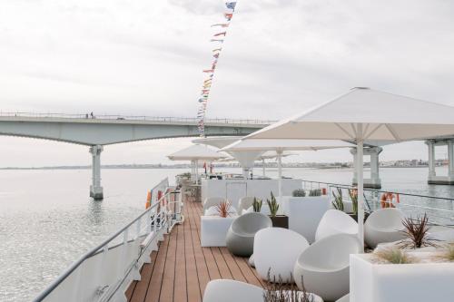 Costa do Sal Hotel Boat Lounge 3