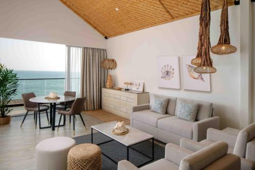 Anantara World Islands Dubai Resort, Dubai (photo 10)