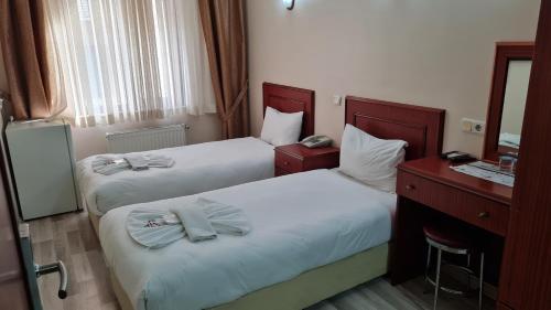 EMOS HOTEL - image 14
