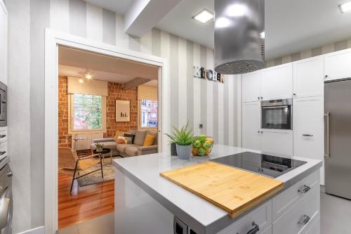 Gran Apartamento Con Estilo En El Centro De Bilbao - Bilbao