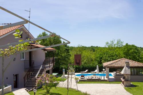 Beautiful villa Morena with private swimming pool near Poreč