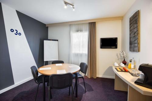 Sure Hotel by Best Western Nantes Beaujoire - image 4