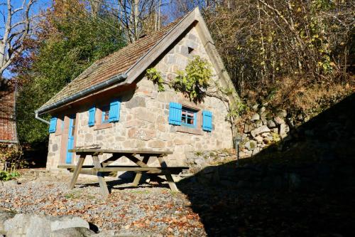 Ancienne petite marcairerie de montagne rénovée cadre rustique - Location saisonnière - Soultzeren